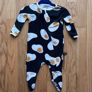Footed Pajama ‘Sunnyside Up’, Size 0-3 month